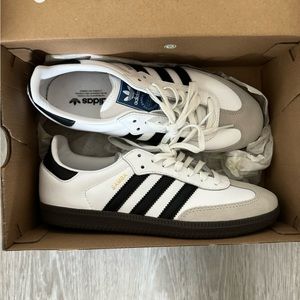 (NEW) Adidas Samba OG, white with black stripes